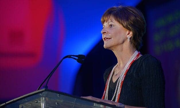 HLAA Honors Dr Lu Beck for Her Contributions to Hearing