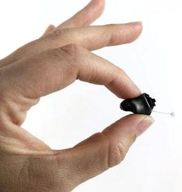 Phonak Virto B-Titanium Wins 2018 Red Dot and Gold Stevie Awards