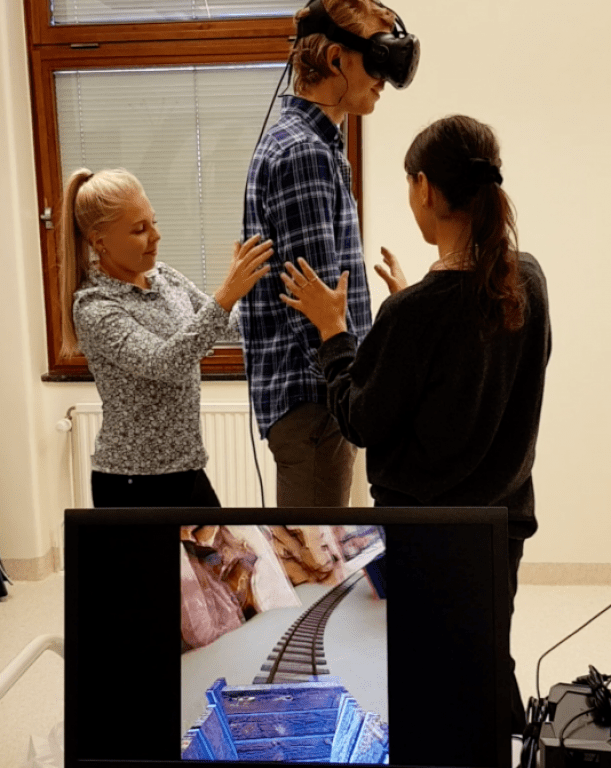 Virtual Reality Technology Could Help Treat Balance Problems, New Study Says
