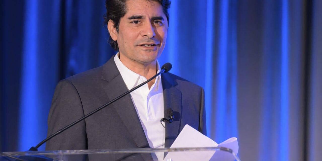 Otolaryngologist Bobby Mukkamala Sworn in as AMA President
