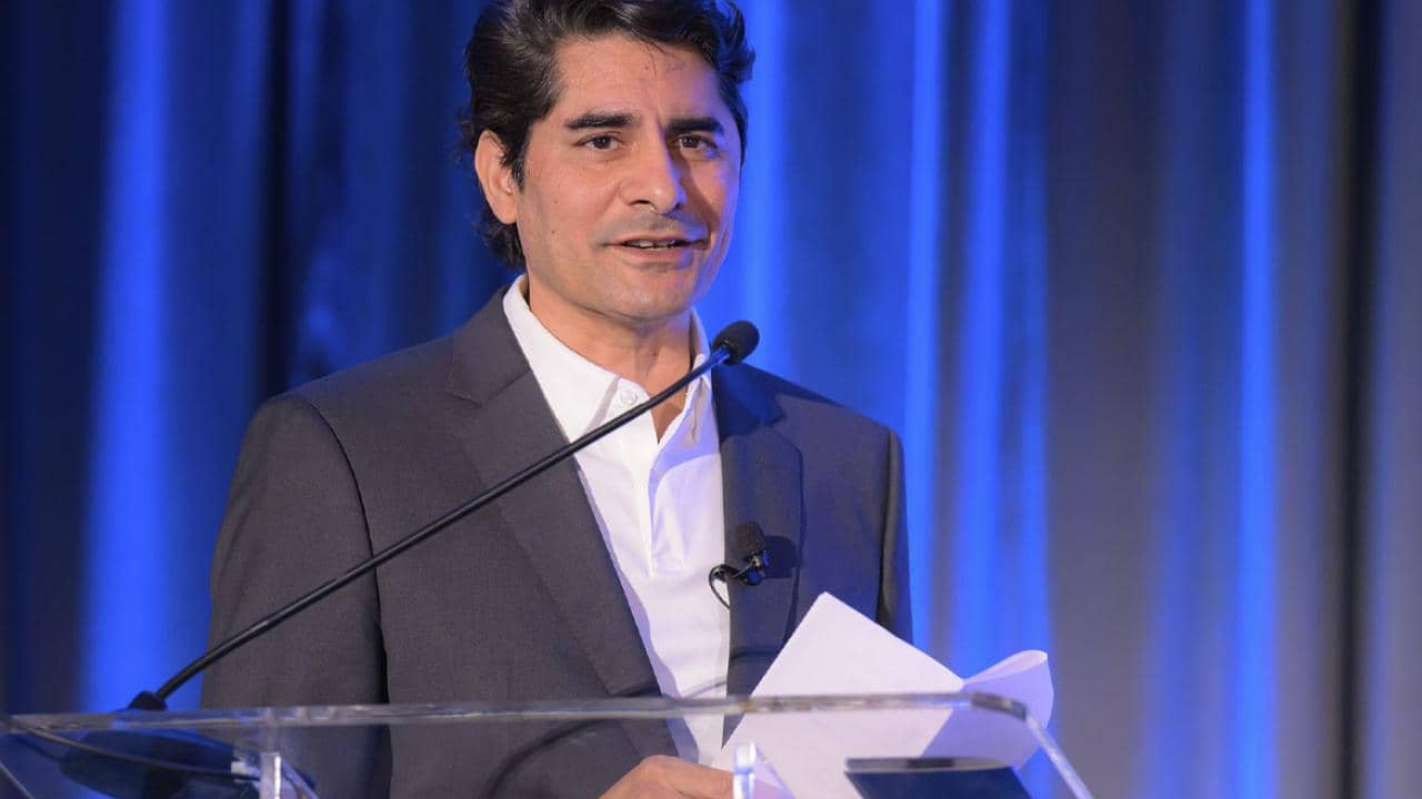 Otolaryngologist Bobby Mukkamala Sworn in as AMA President
